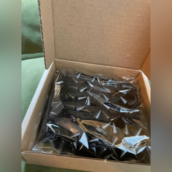 NEW 0.5 Yard Sew Stitch On Spike Stud Cone Flat Back Plastic Trim Mesh 10 Rows - Picture 9 of 9